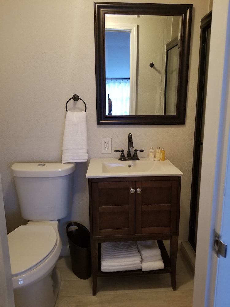 Lily Creek Lodge 68/68