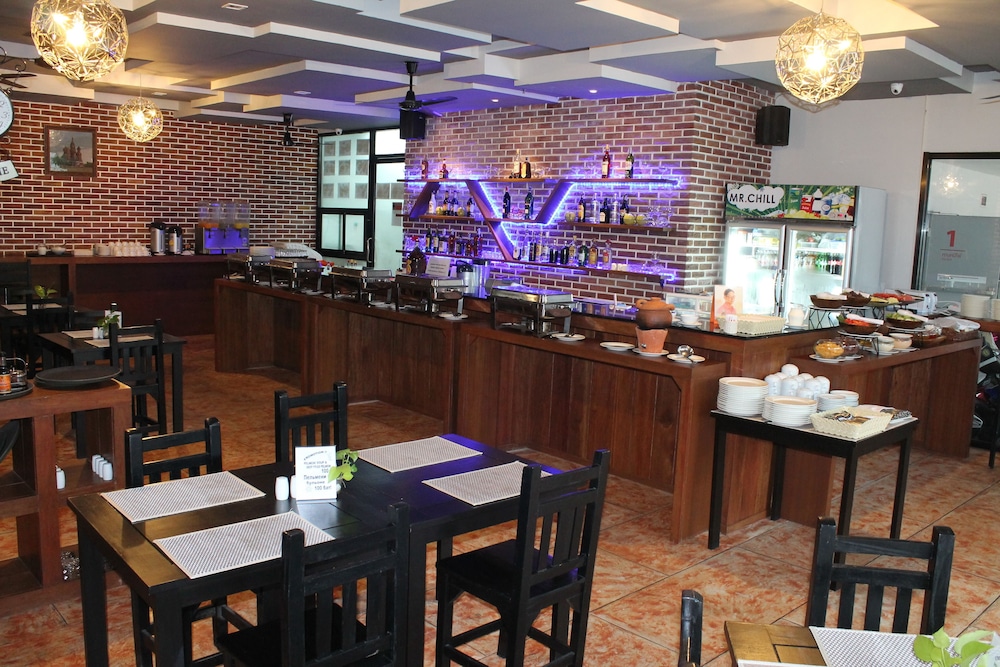 restaurant cafeteria