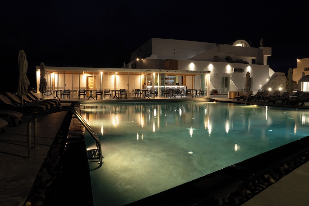Serenita Luxury Suites 3/71