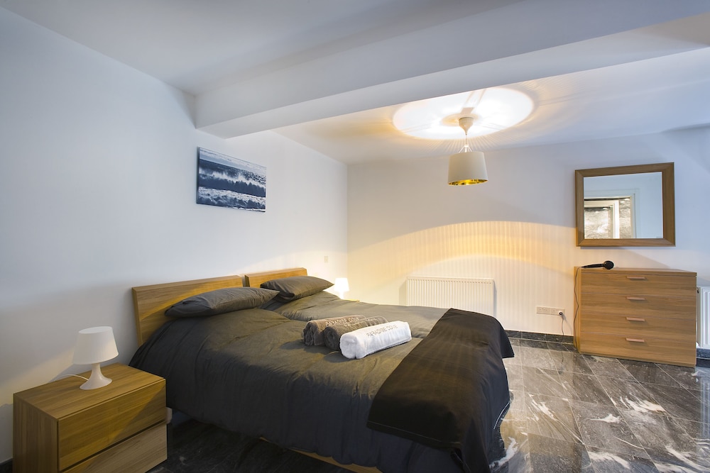 Paradise Cove Luxurious Beach Villas 13/50
