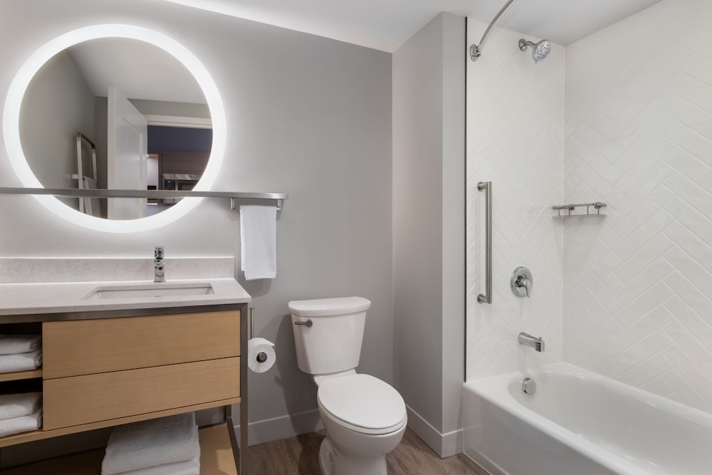 Towneplace Suites By Marriott Geneva 36/40