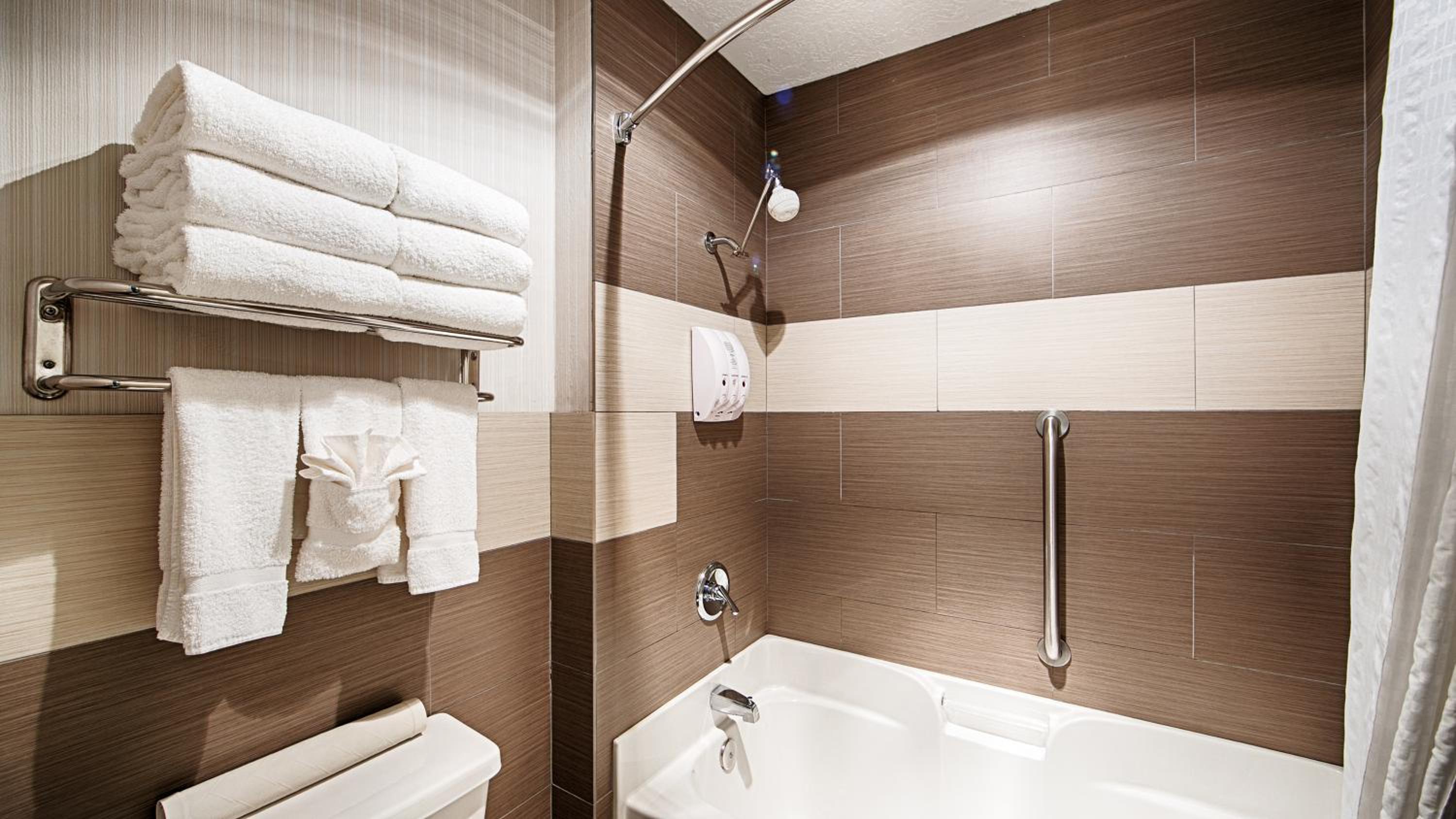 جناح ركني بسرير كينج بشرفة، Best Western Corvallis 2/2
