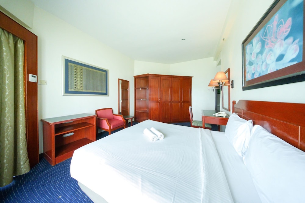 Rainbow Paradise Premium Resort Tanjung Bungah 12/50