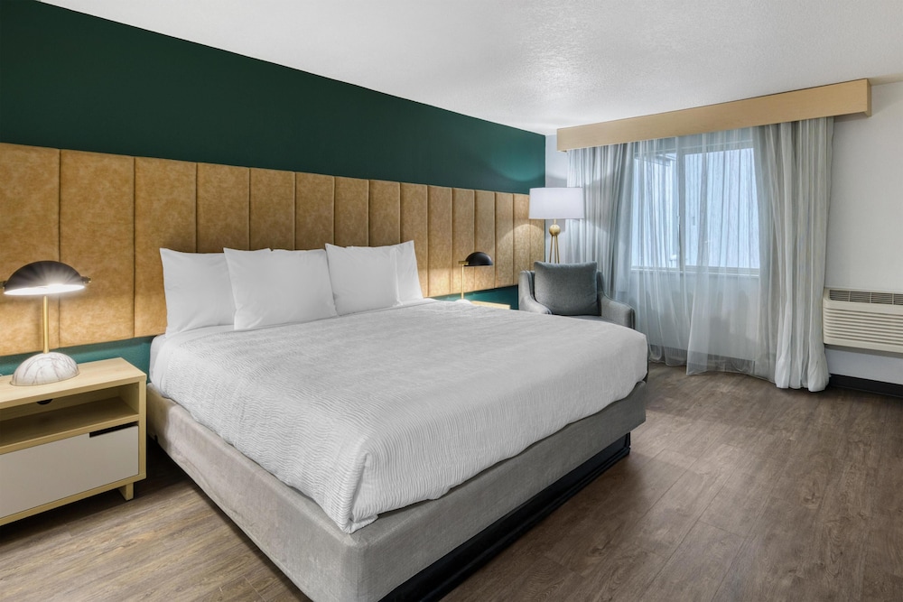 غرفة قياسية بسرير كينج، Best Western Portland West Beaverton 2/10
