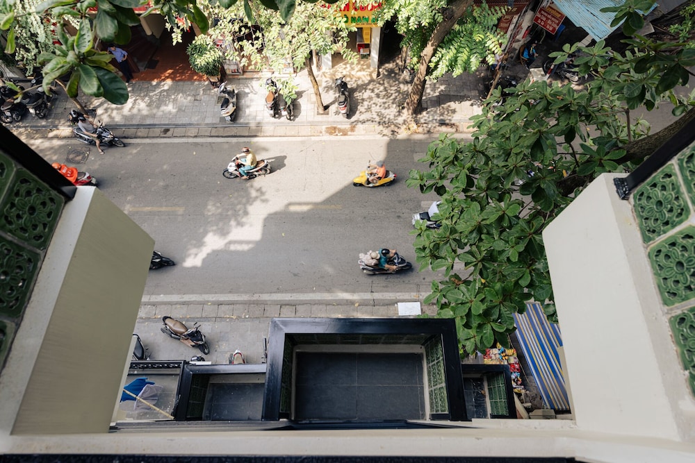Lotusama Hanoi Hotel 45/50