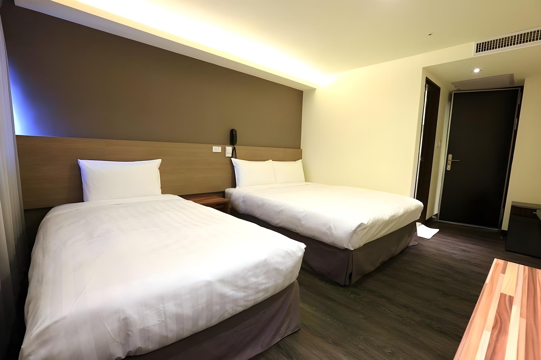 Standard, Triple, 1 Double and 1 Single Bed, No Window