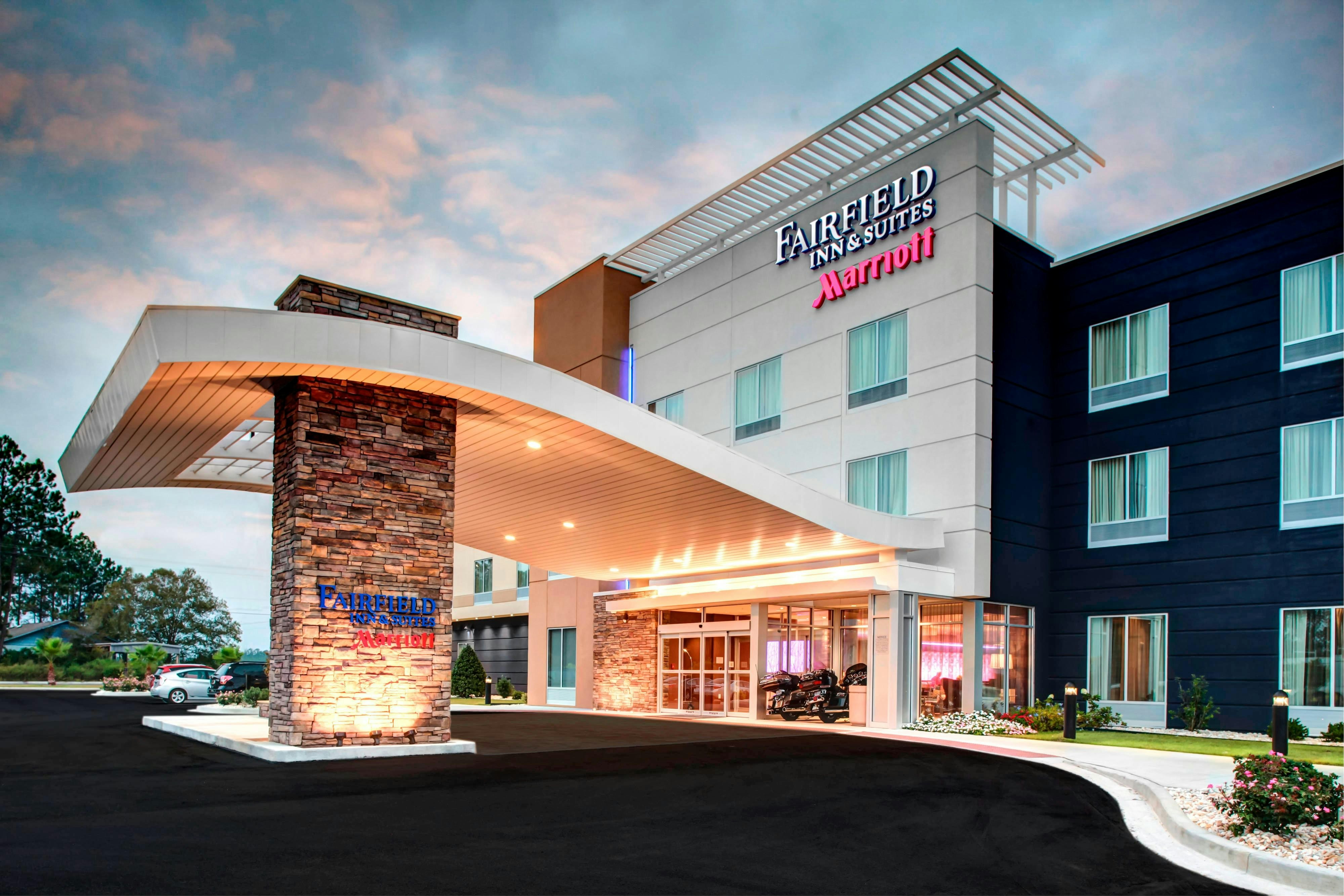 Fairfield Inn And Suites By Marriott Douglas 1/12