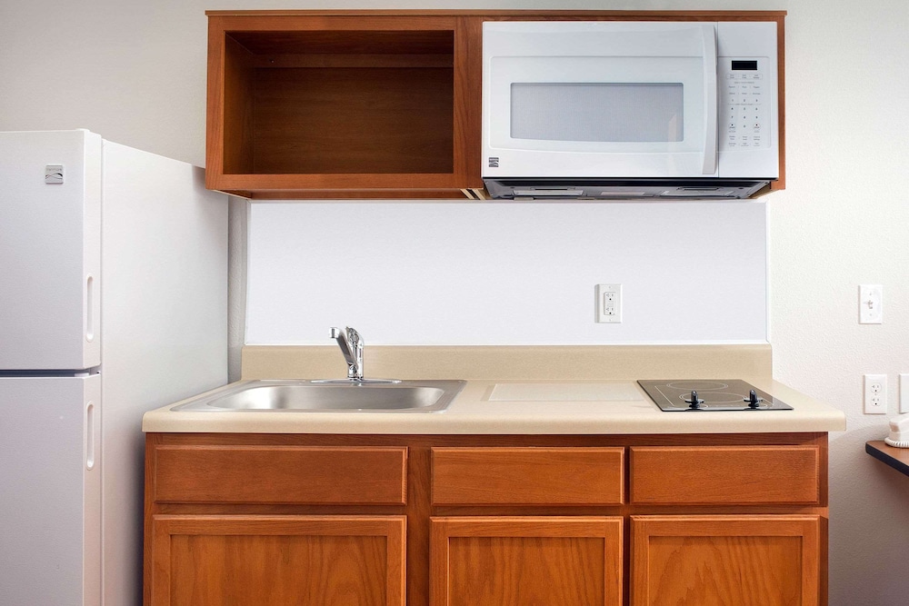 WoodSpring Suites Chicago Darien 10/29