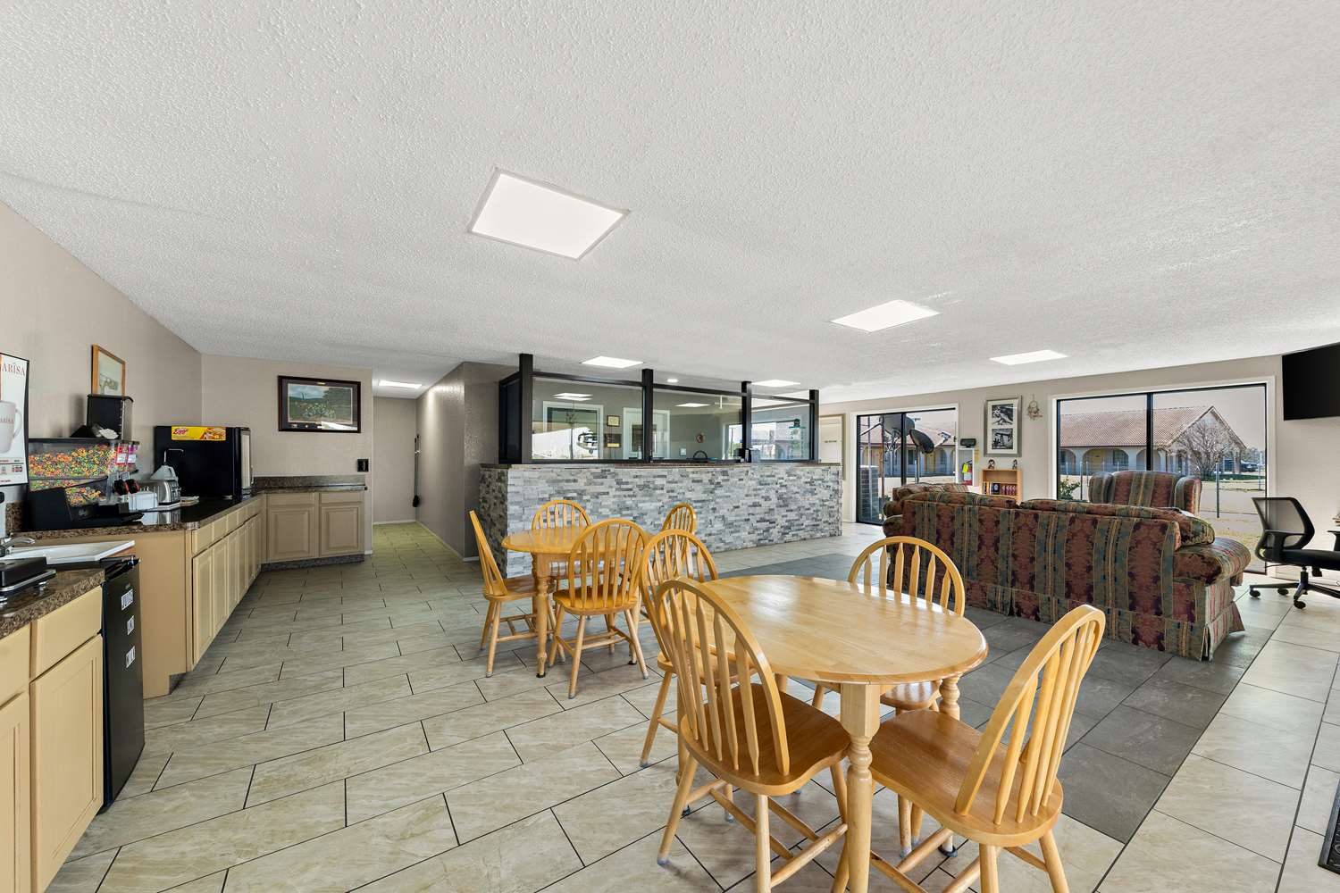Americas Best Value Inn 23/40