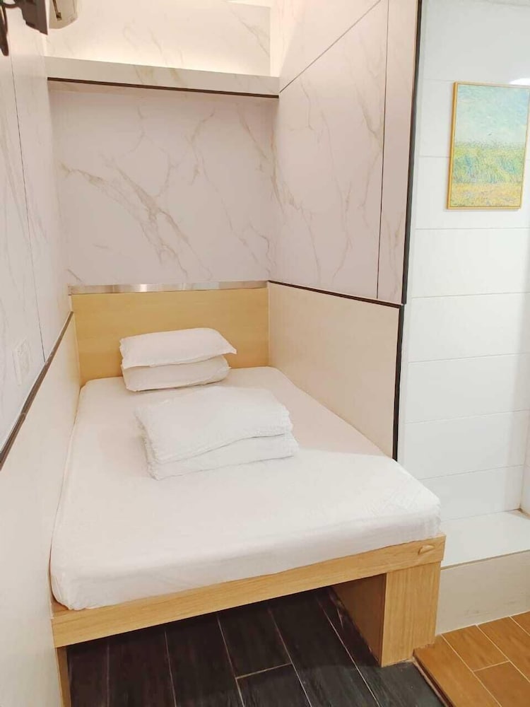 SUPERIOR, DOUBLE BED