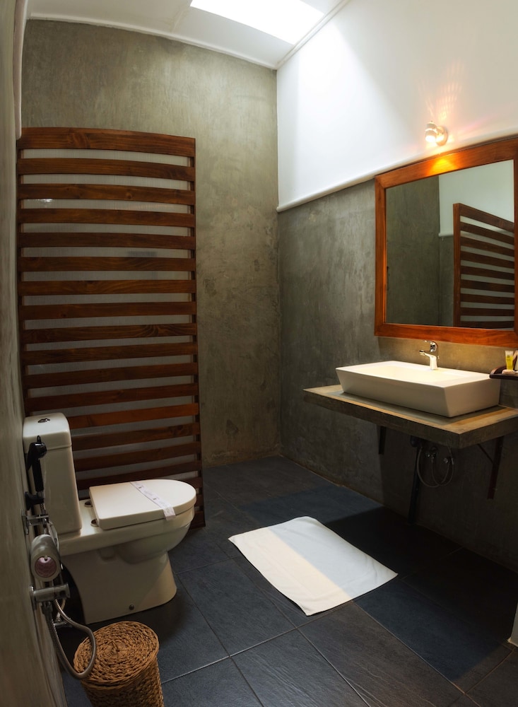 Camellia Resort And Spa 36/65