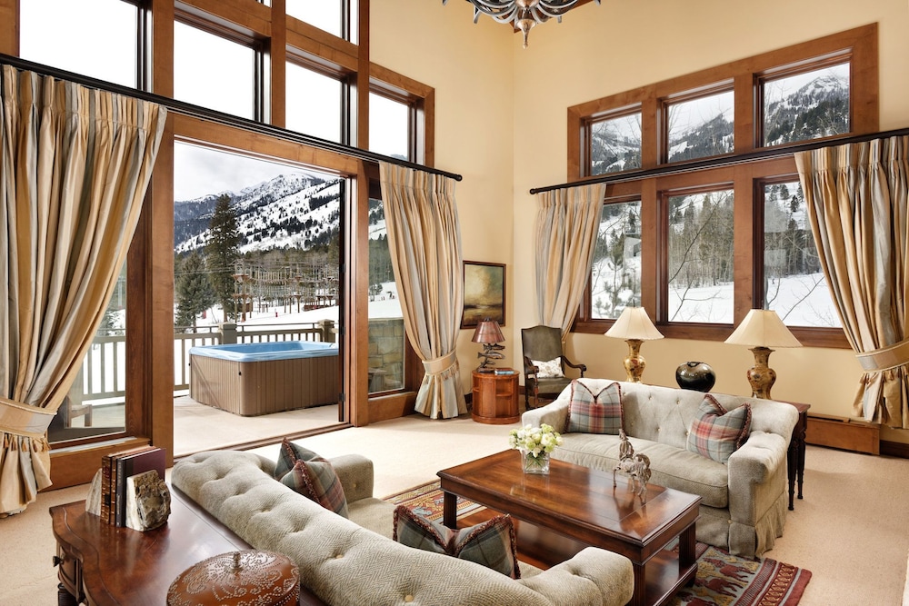 Four Seasons Resort and Residences Jackson Hole 30/80