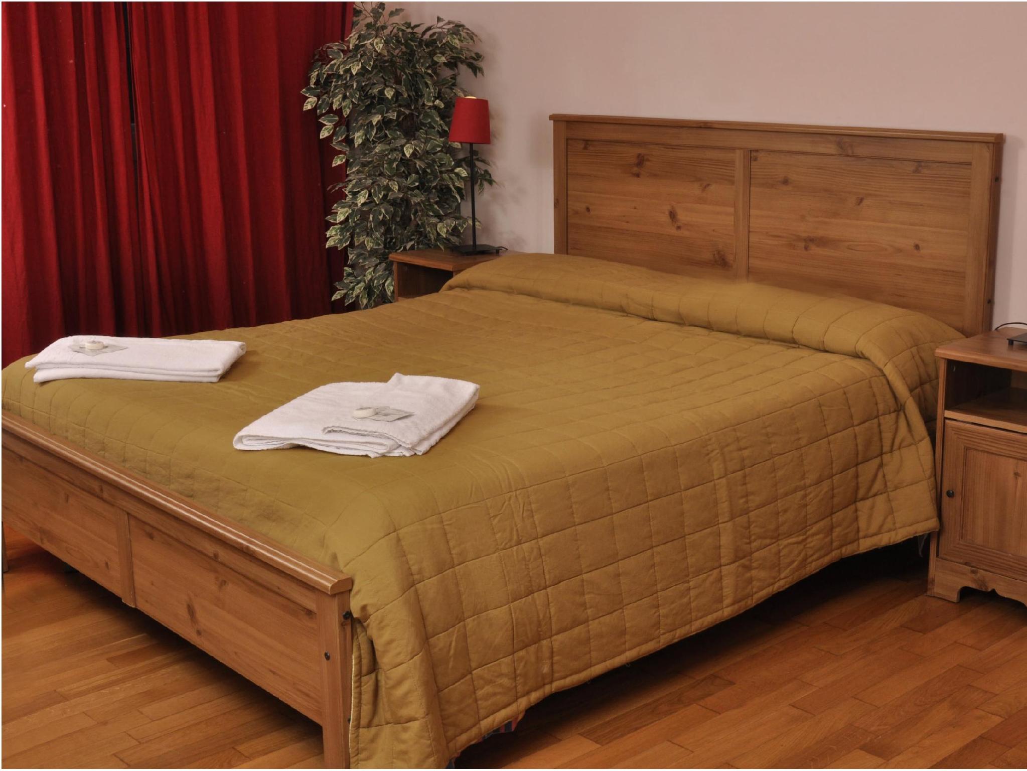 ROOM, DOUBLE OR TWIN BED, EXTERNAL BATHROOM