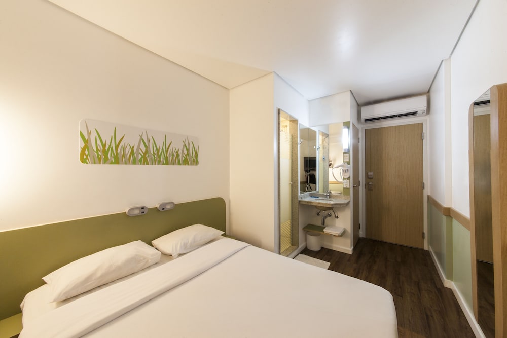 غرفة قياسية بسرير مزدوج، Ibis Budget Manaus 9/10