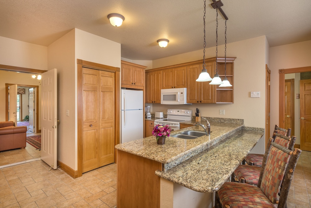 Westgate Branson Woods Resort 24/38