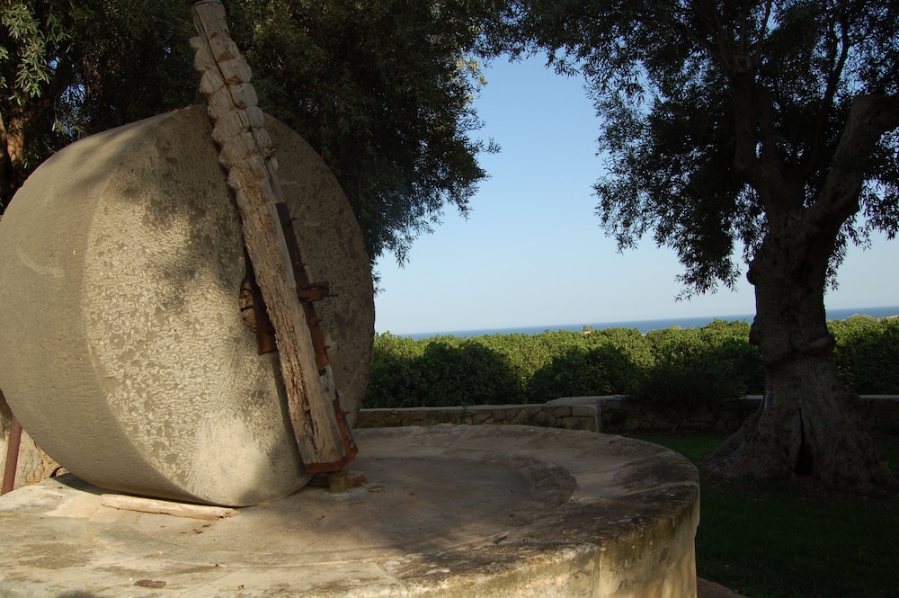 Nuovo Castello Crisilio 43/50