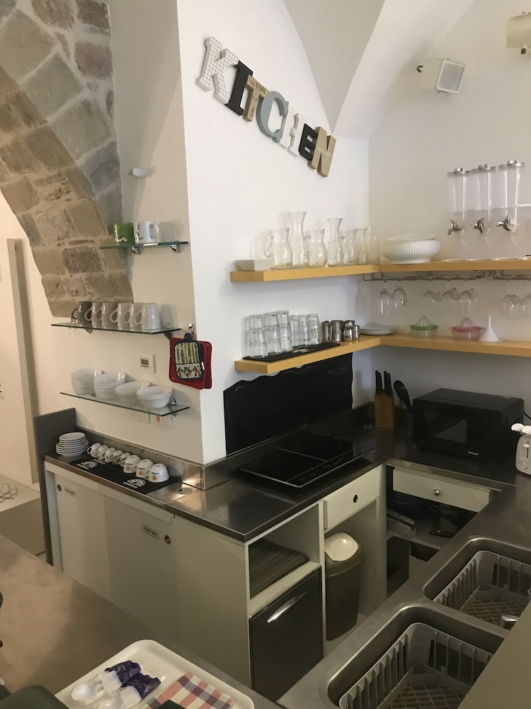 Little Italy Hostel 2/32