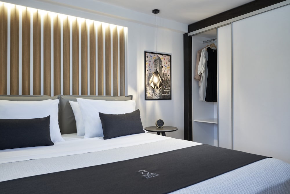 DESIGN, SUITE, LYKAVIOS VIEW