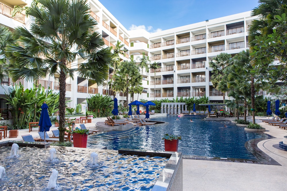Deevana Plaza Phuket Patong 64/73