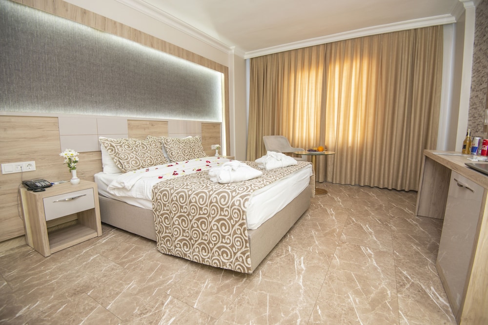 Mcg Marble Hotel 12/51