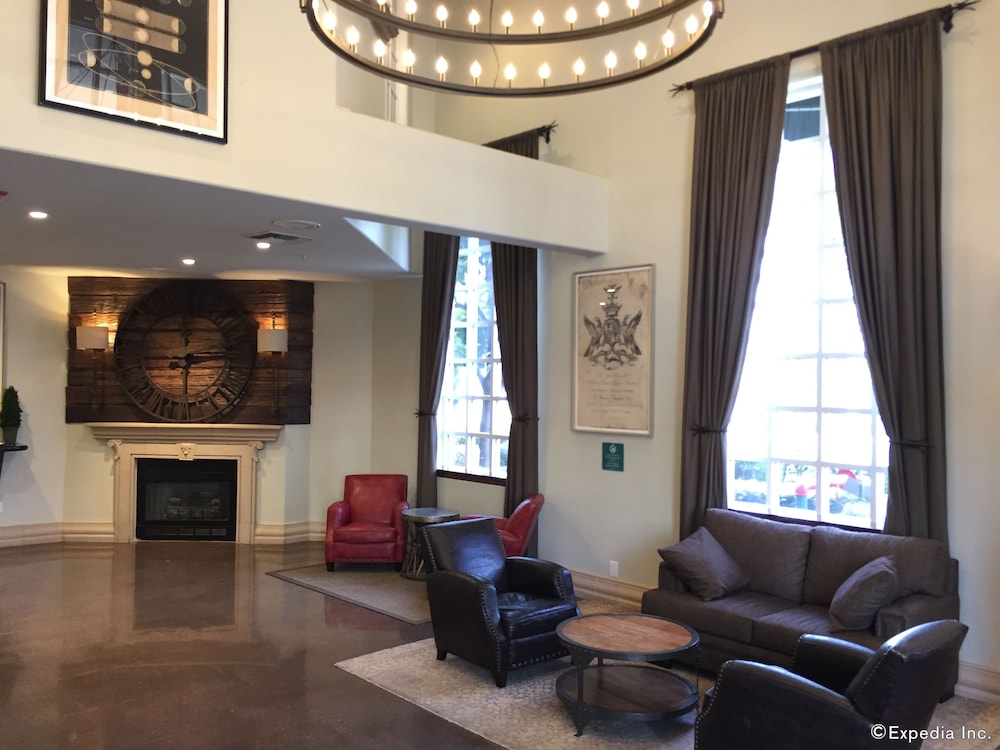 Camelot Inn And Suites 40/62