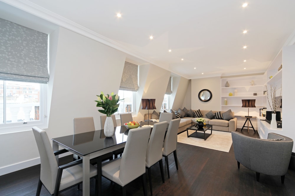 20 Hertford Street 29/50