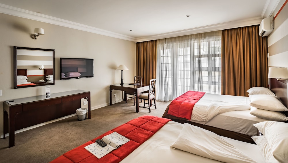 Indaba Hotel 53/83
