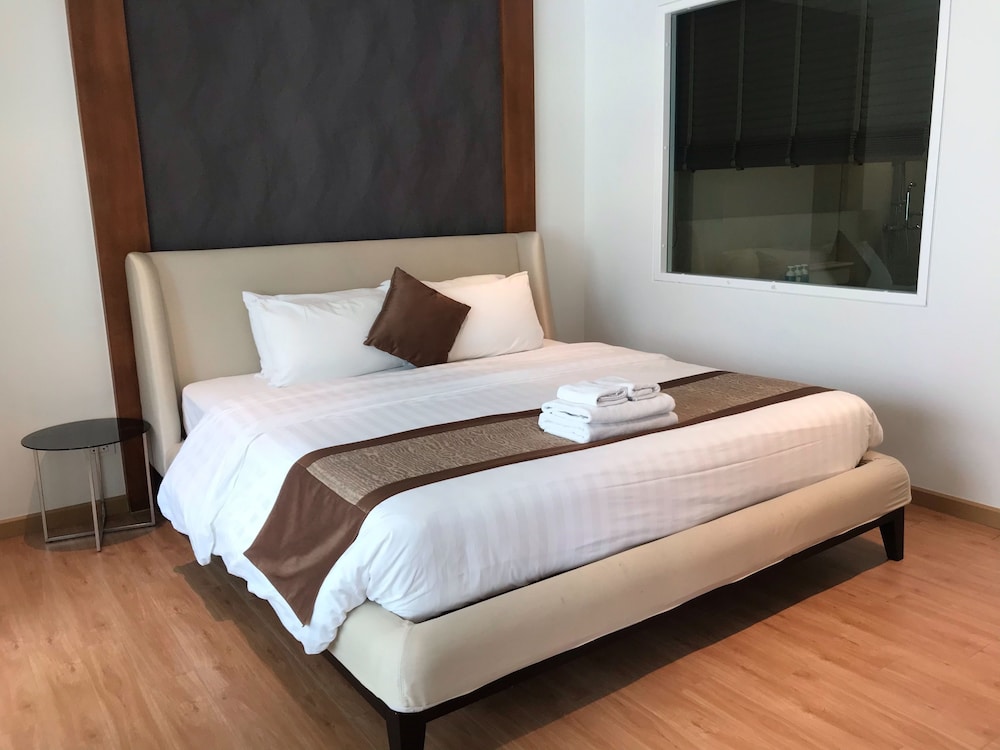 The Privilege Residence 15/72