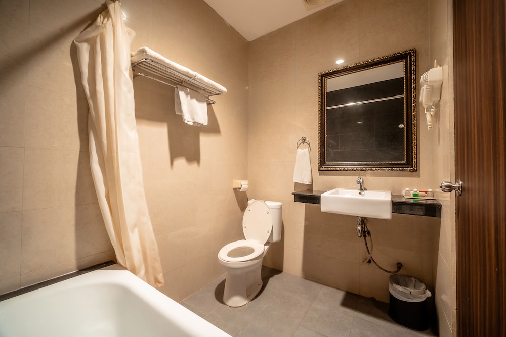 M One Hotel 48/52