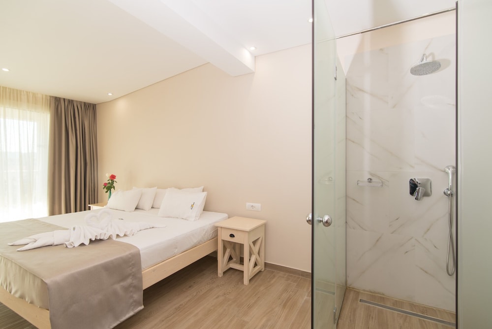 Belussi Beach Hotel & Suites 29/50