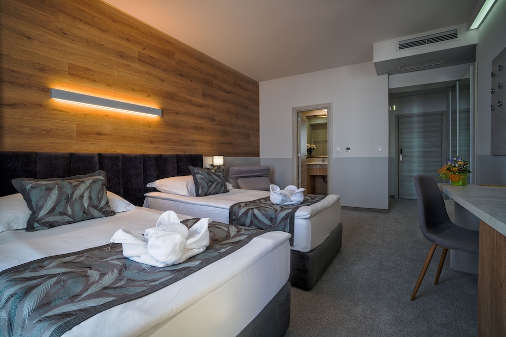 Havana Casino Hotel And Spa 9/42