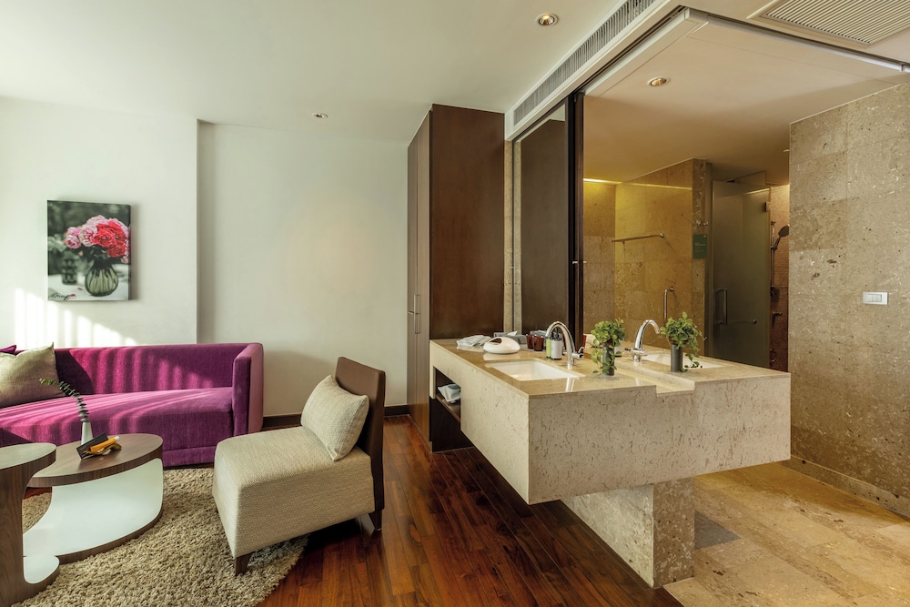 Lit Bangkok Hotel 86/107