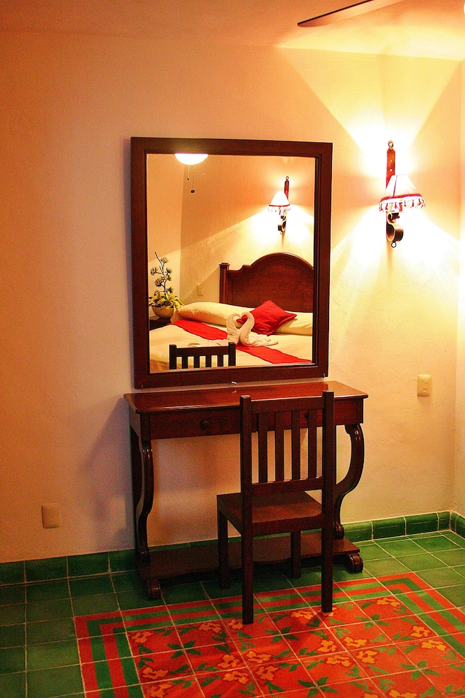 La Aurora Hotel Colonial 48/61