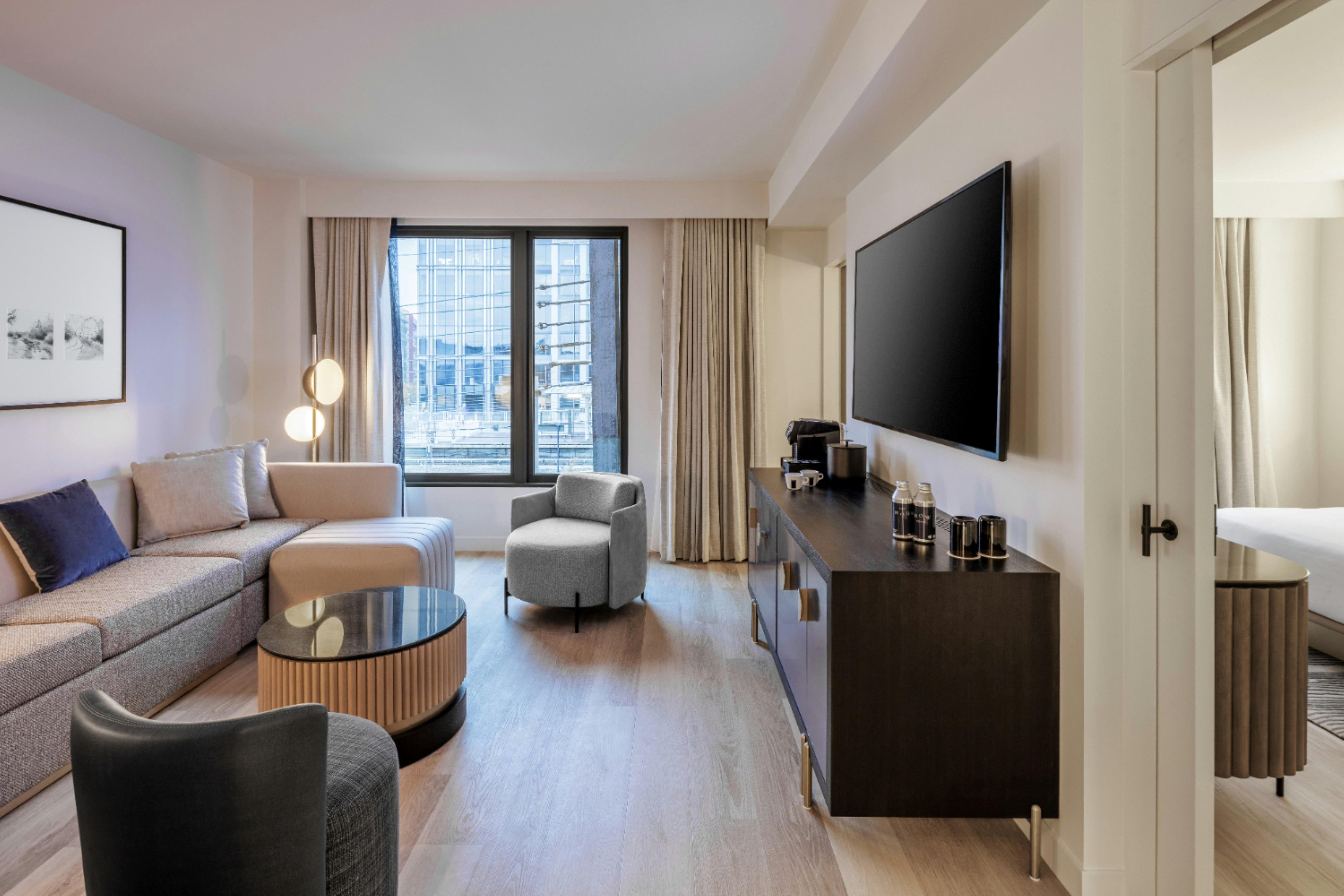 The Morrow Washington DC, Curio Collection by Hilton 33/52