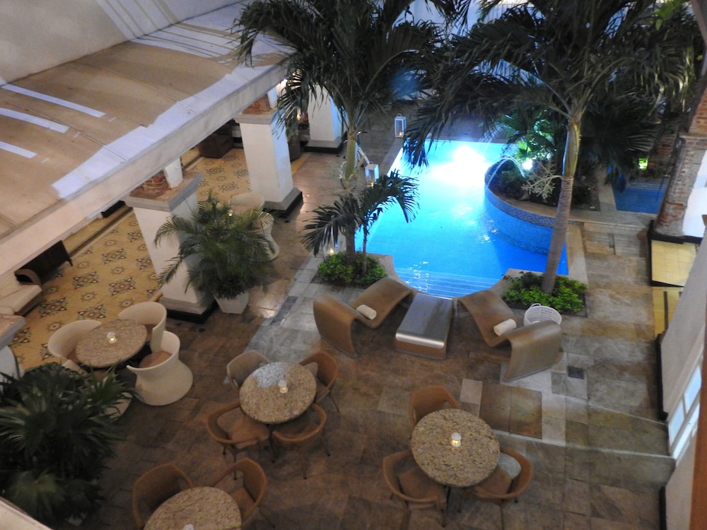 HOTEL BOUTIQUE DON PEPE 59/72