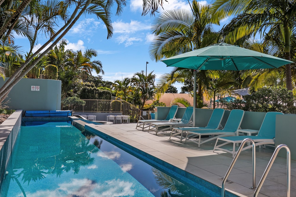 Headland Beach Resort 63/69