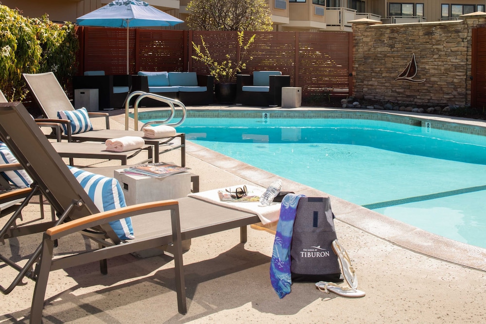 The Lodge At Tiburon 63/66