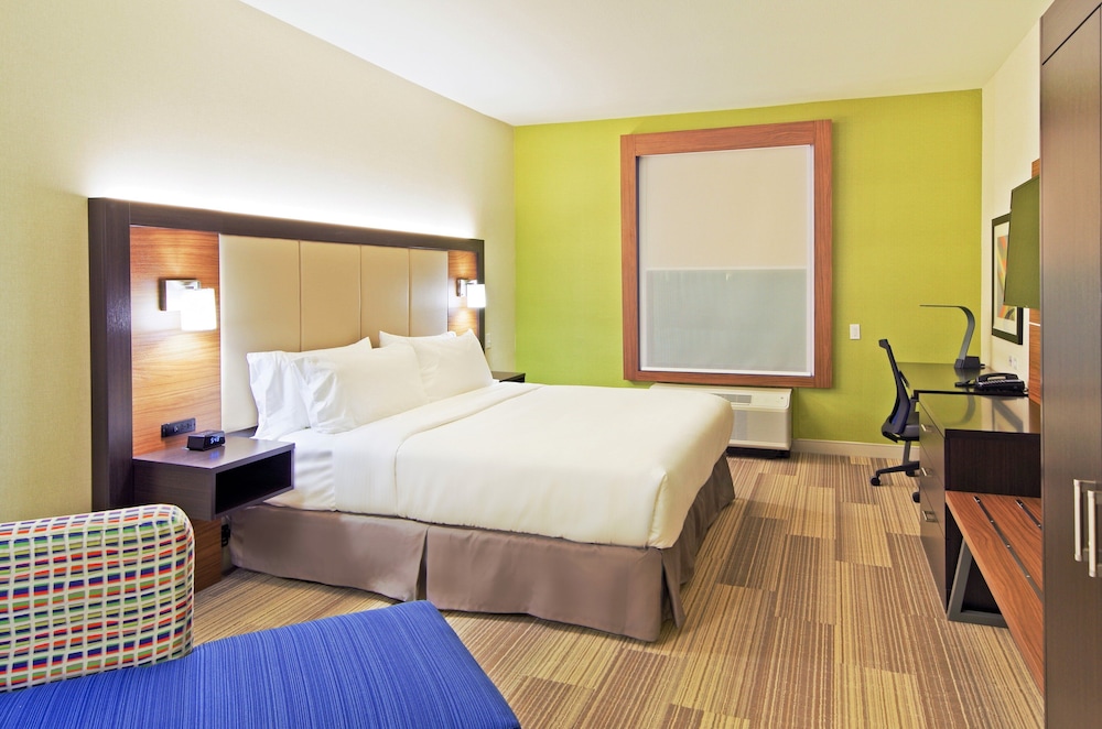 غرفة قياسية بسرير كينج، Holiday Inn Express Hotel & Suites Phoenix North Scottsdale 4/8