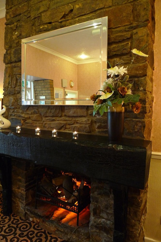 Ashburnham Hotel 5/50