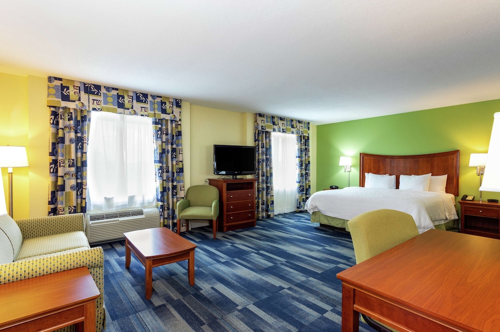 Hampton Inn & Suites Ft. Pierce 26/41