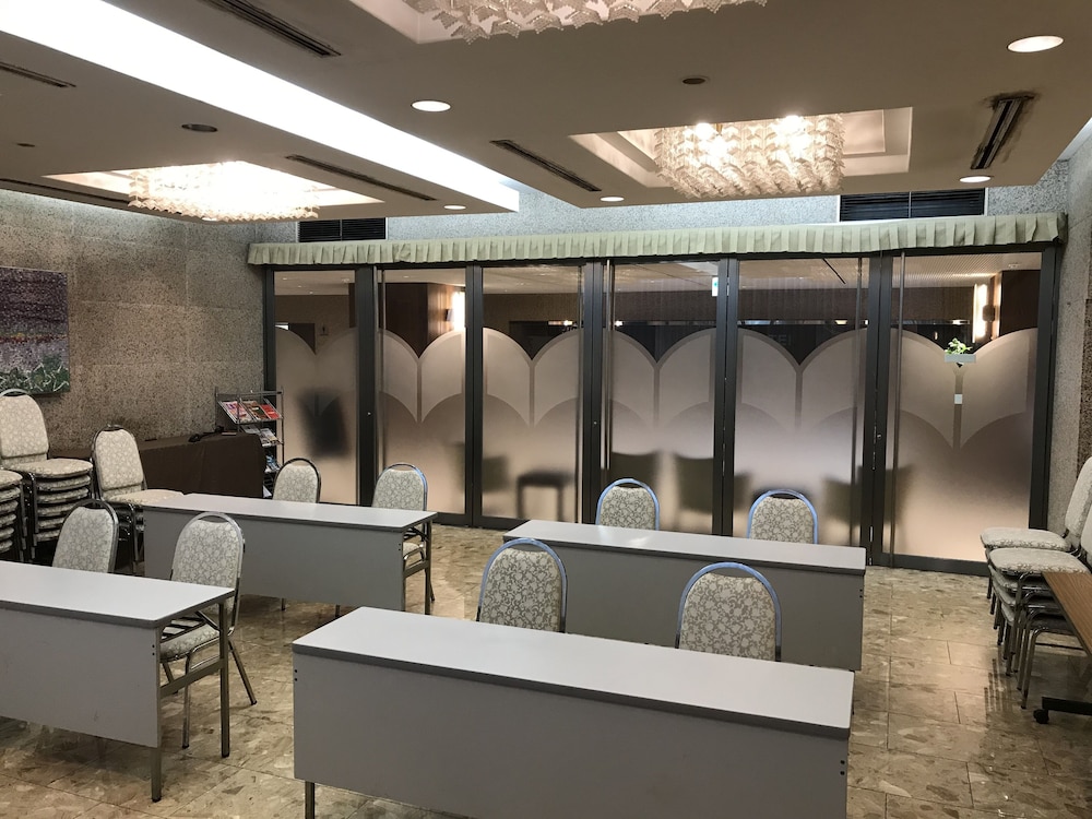 Valie Hotel Hiroshima 8/48