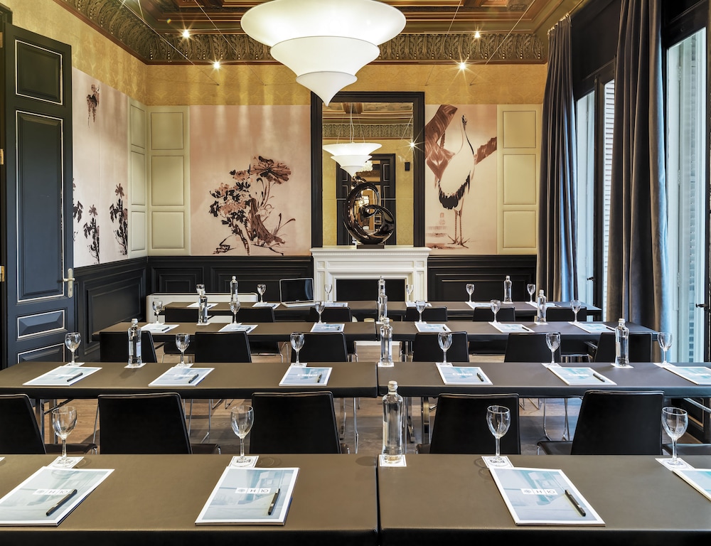 H10 Catalunya Plaza Boutique Hotel 8/73