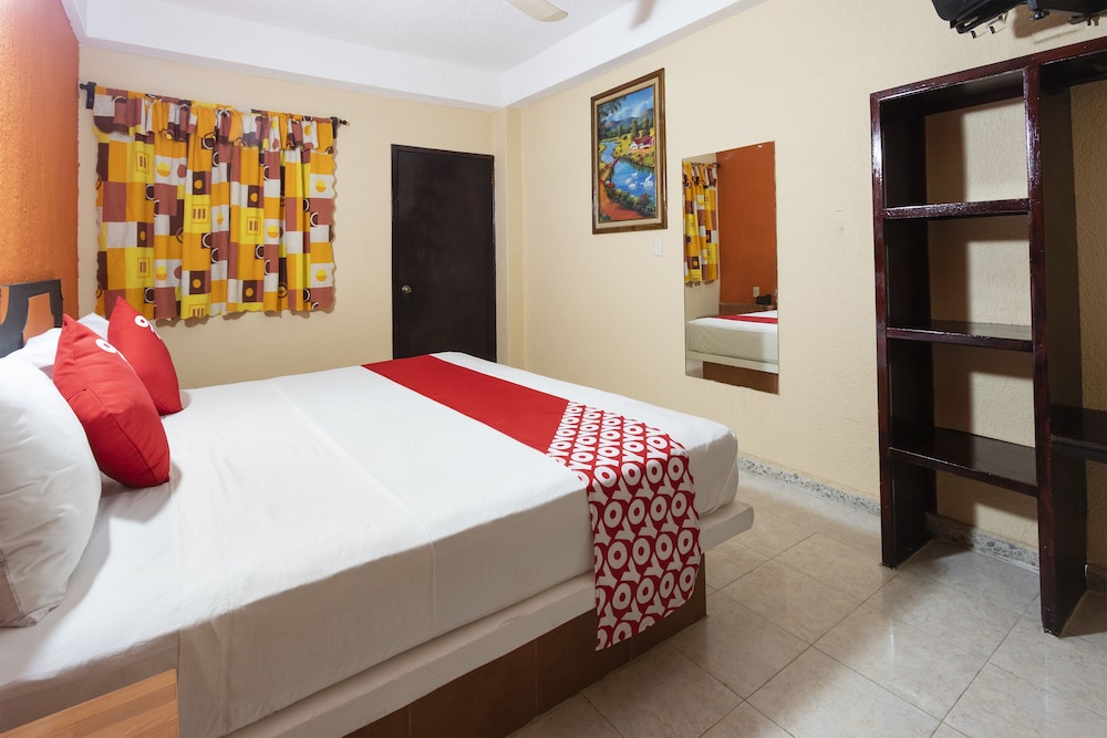 OYO Hotel Merida 24/48