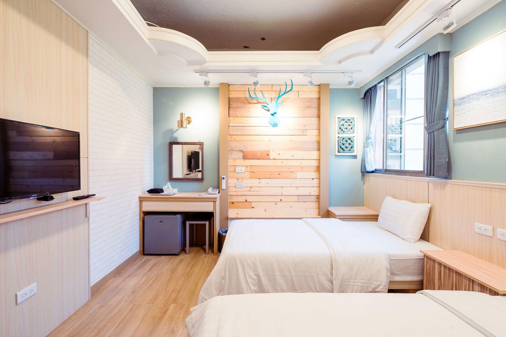 Gallery, 2 Double Beds