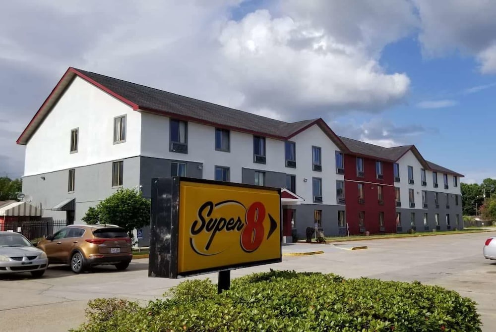 Americas Best Value Inn Lafayette 13/15