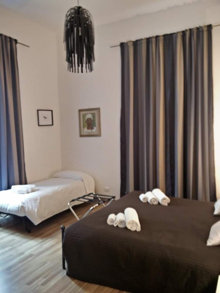 Rome Center Rooms 14/44