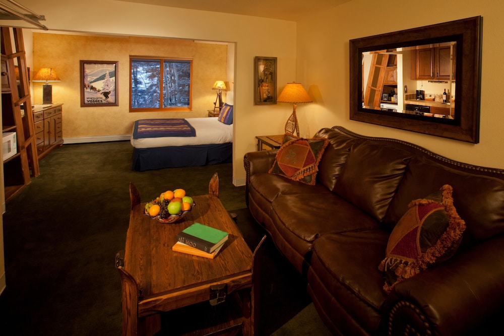 Alpine Village Suites 22/50