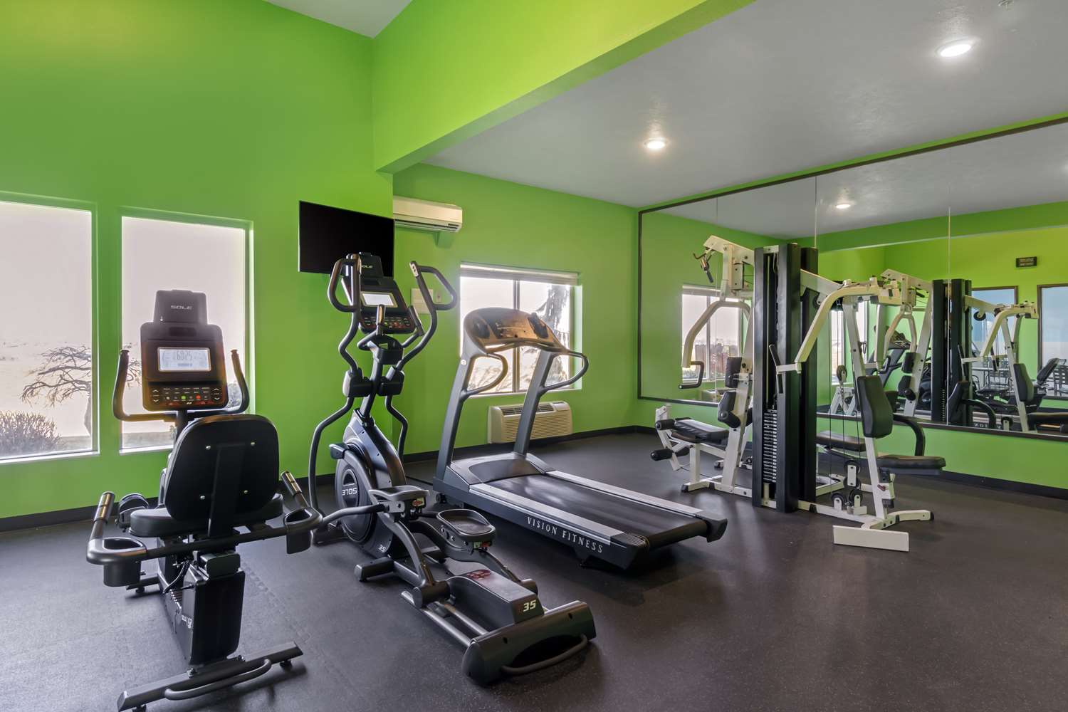 Best Western Plus Grapevine Inn 24/42