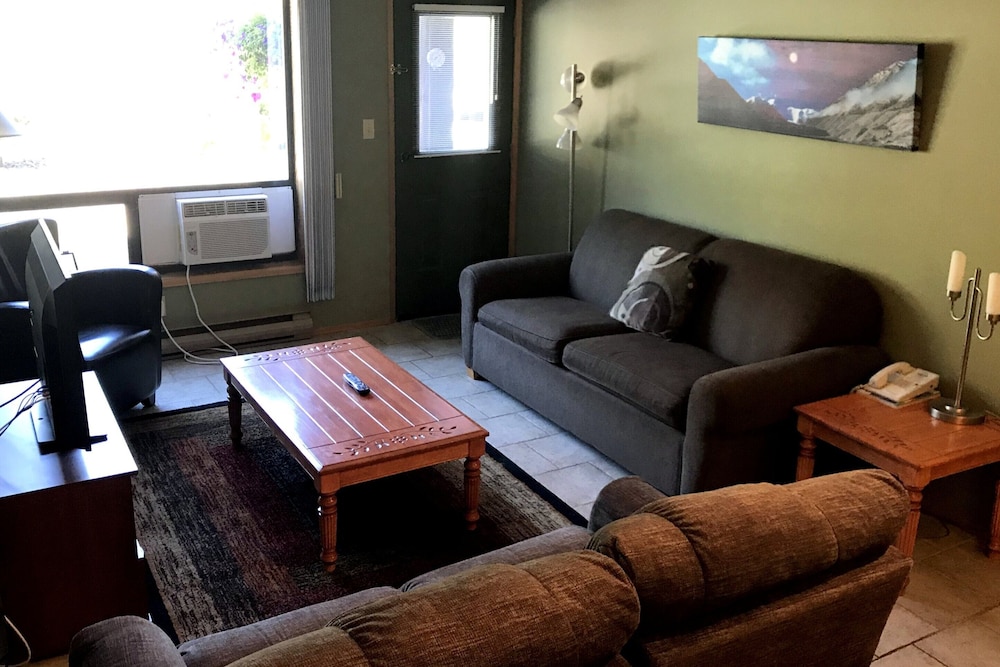 The Griz Inn 44/69