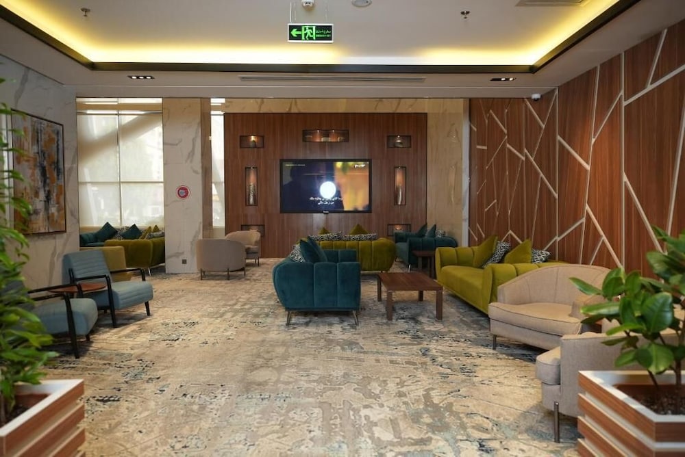 Wow Diamond Hotel 67/83